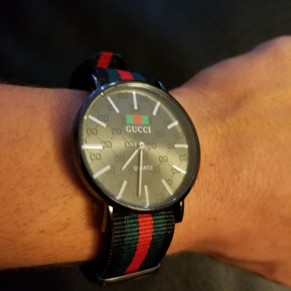 quartz gucci watch